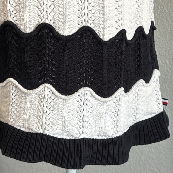 Tommy Hilfiger Black and White Ribbed Asymmetrical Tank Top - Picture 4 of 5